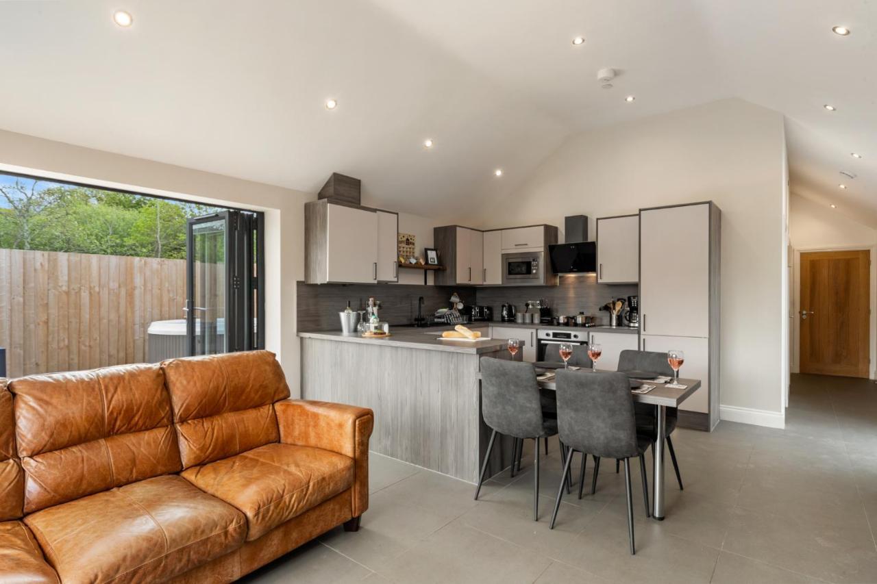 Cedar Cottage تينبي المظهر الخارجي الصورة